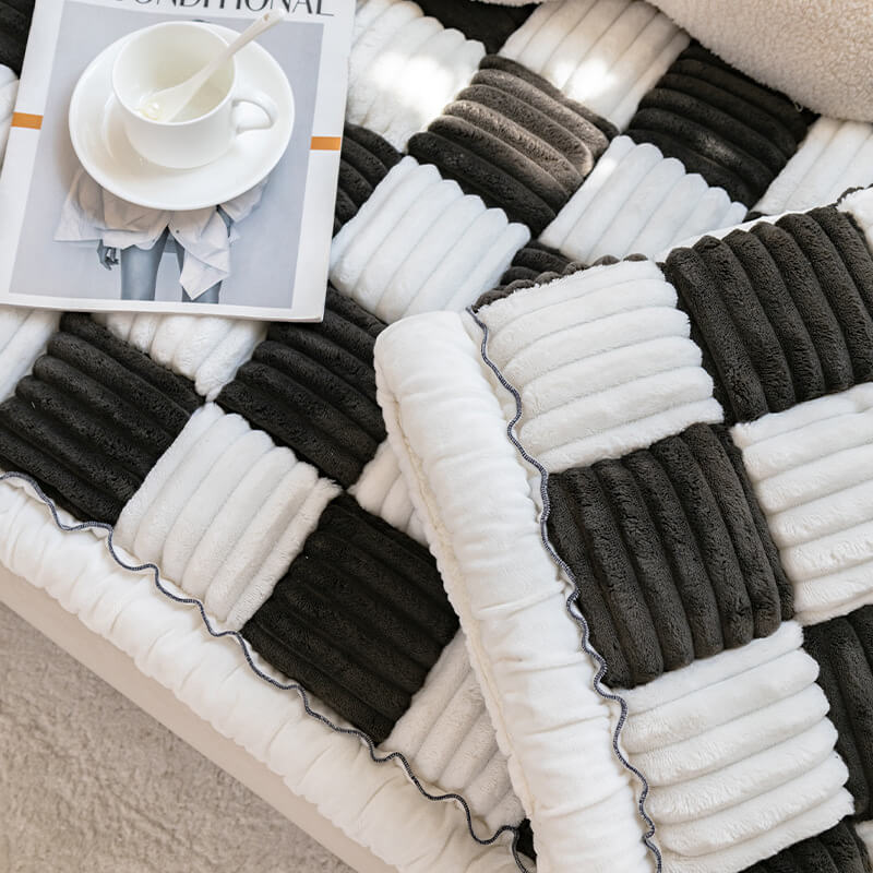 Stylish Pet-Proof Sofa Cover | Spill-Resistant Couch Protector